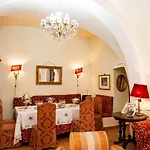 Casa Isabella Bed & Breakfast 4*