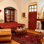 Casa Isabella Bed & Breakfast 4*