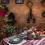 Casa Isabella Bed & Breakfast