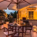 Casa Isabella Bed & Breakfast 4*