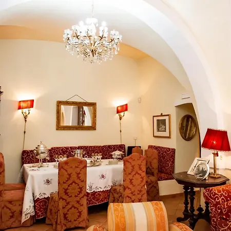 Casa Isabella Bed & Breakfast 4*