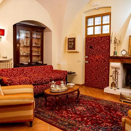 Casa Isabella Bed & Breakfast 4*