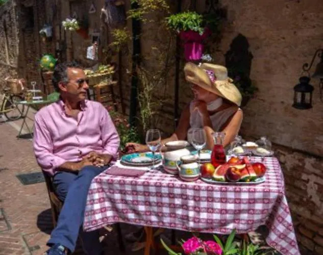 Nocleg ze śniadaniem Casa Isabella 4*